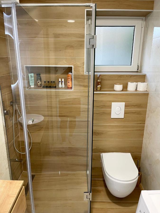 Anet Apartman Visoko Kültér fotó