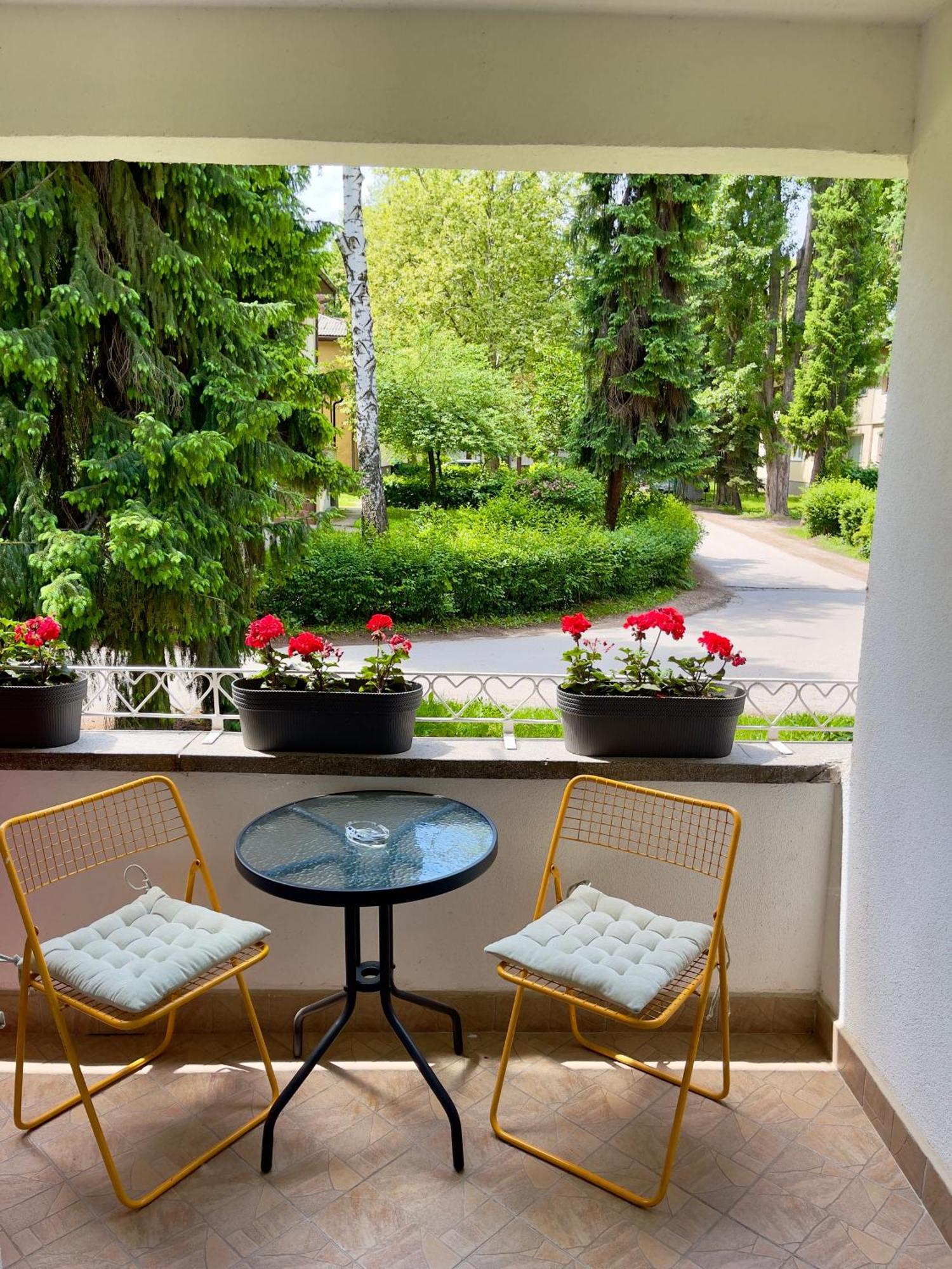 Anet Apartman Visoko Kültér fotó